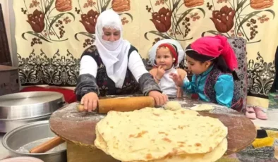 Ağrı’da Gelenekler Çocuklara Aktarıldı