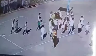Nefes Borusuna Şeker Kaçan Öğrenci, Öğretmenin Heimlich Manevrası ile Kurtarıldı