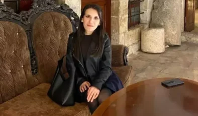 Şanlıurfa’da Sokak Köpeklerinden Kaçarken Otomobilin Çarptığı Üniversite Öğrencisi Hayatını Kaybetti