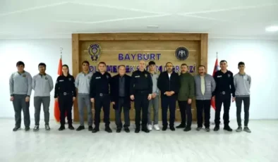 Bayburt İmam Hatip Lisesi Öğrencilerinden Polis Haftası Ziyareti