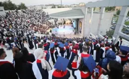 GAÜN Mezuniyet Töreni: Yapay Zeka ve Robotlarla Geçti