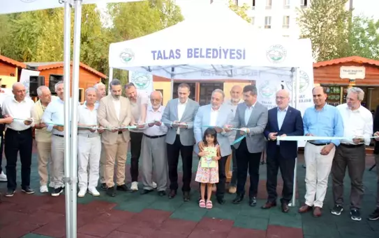 Talas’ta Sahaflar Çarşısı Açıldı